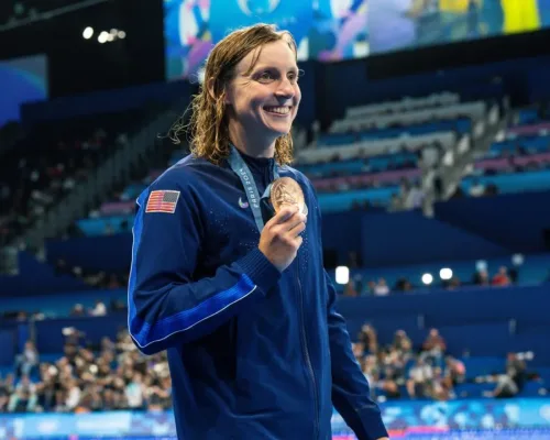 Katie Ledecky Gets Emotional in Post-400 Free Press Conference